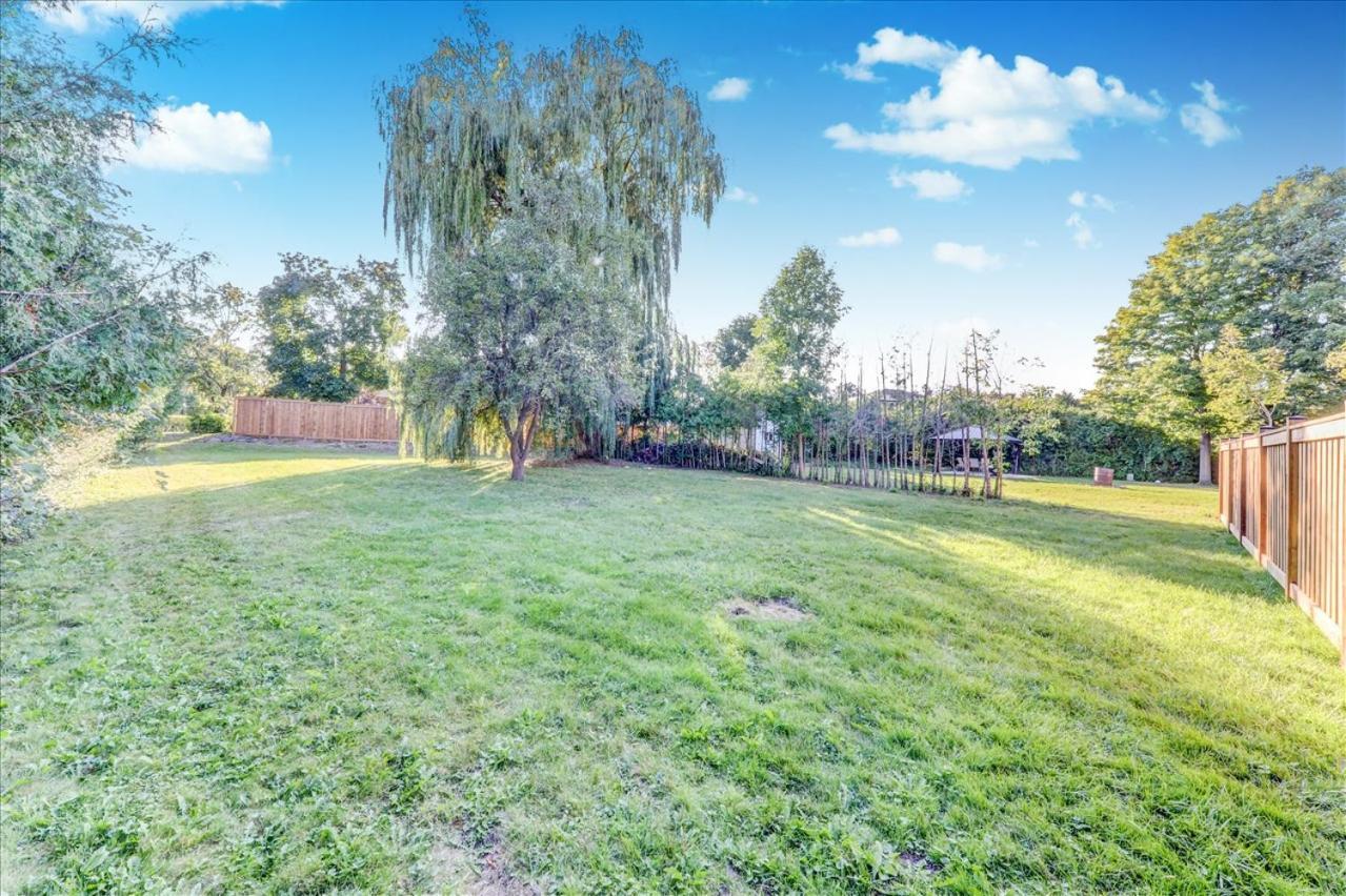 Stunning 7 Bedroom Rougeview Home With 2 Kitchens, 5 Bathrooms, Amazing Backyard & 8-Car Parking Toronto Exterior foto